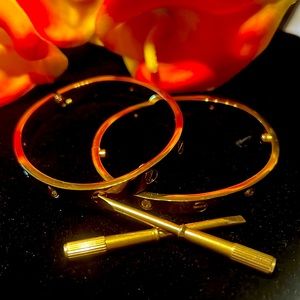 NEW FRIENDSHIP BRACELET 14KT GOLD WITH SMALL ACCENTS. GREAT FOR THE ONE YOU LOVE